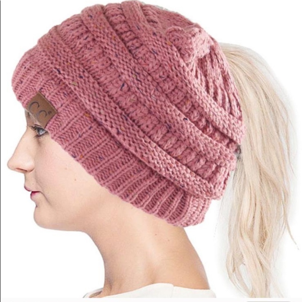Messy bun ponytail beanie - Picture 3 of 3